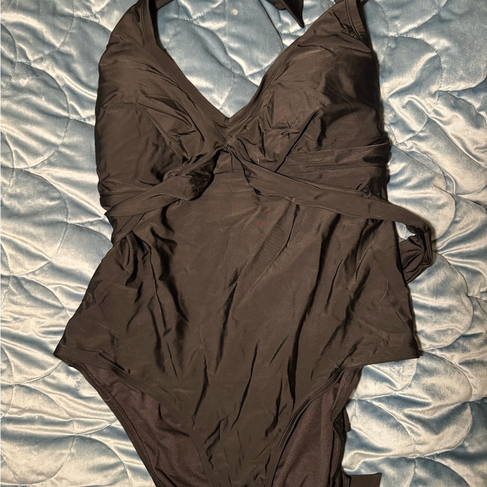 Cupshe Black Halter One-Piece Swimsuit